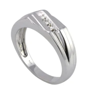 white gold WITH natural diamond's